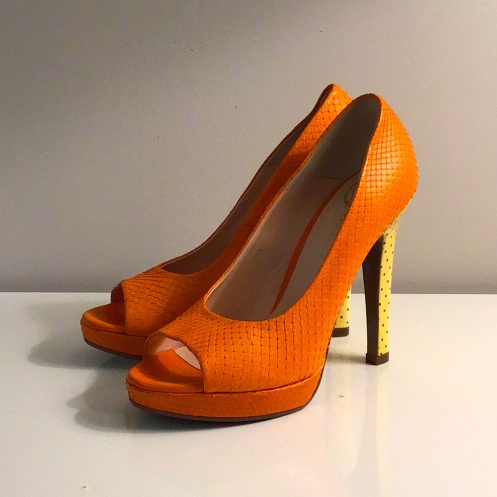 Versace Size 39.5 EU (9.5 US) Open Toed Orange Genuine Python Polka Dot Heels